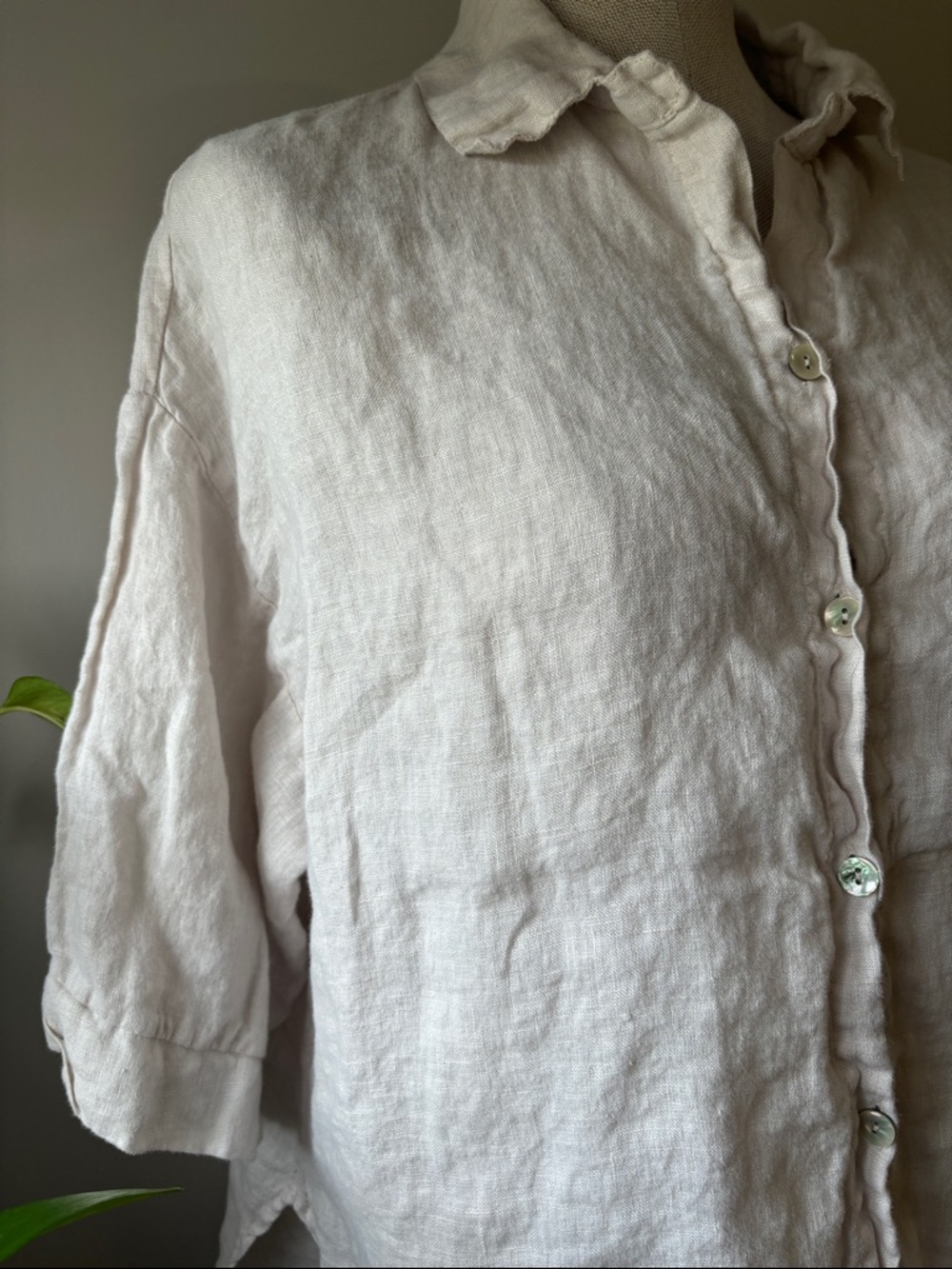 LINENLUV t-shirt - Picture 2 of 7